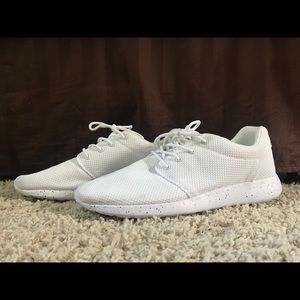 Snappy White Knit Athletic Shoes
